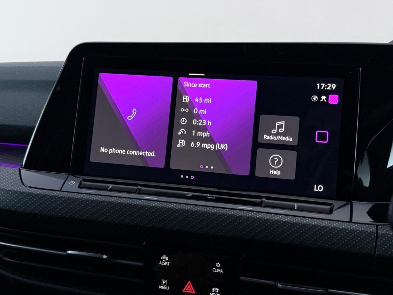 Volkswagen Golf thumbnail Infotainment System