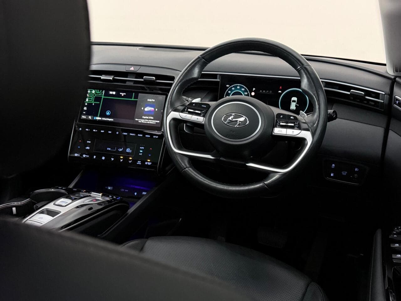 Hyundai TUCSON thumbnail Steering Wheel