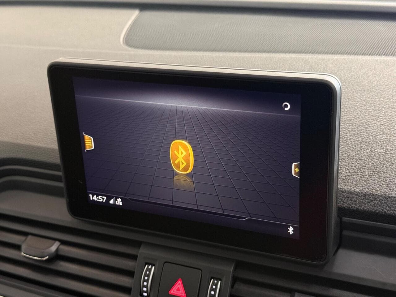 Audi Q5 thumbnail Infotainment System