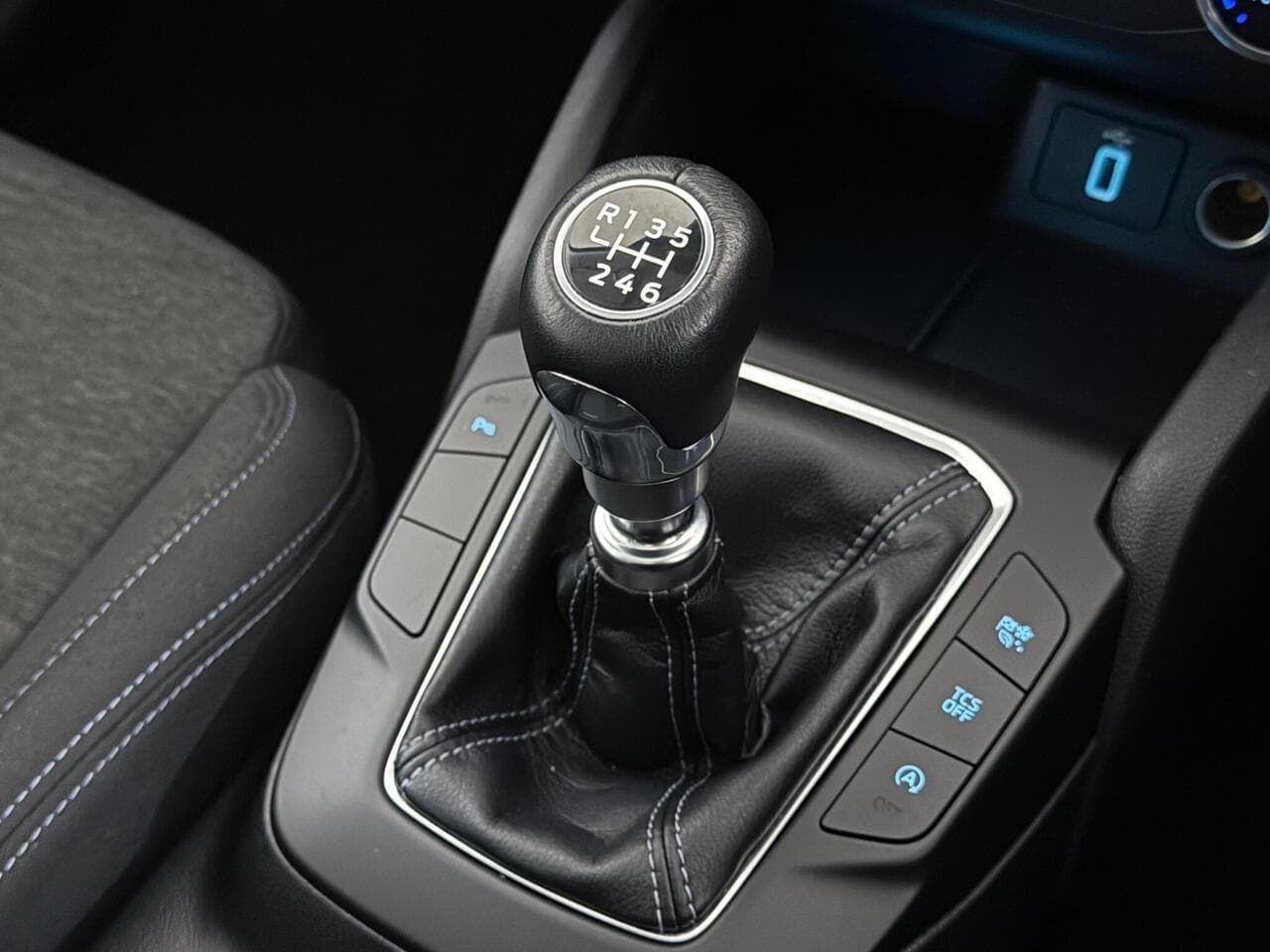 Ford Focus thumbnail Interior Front