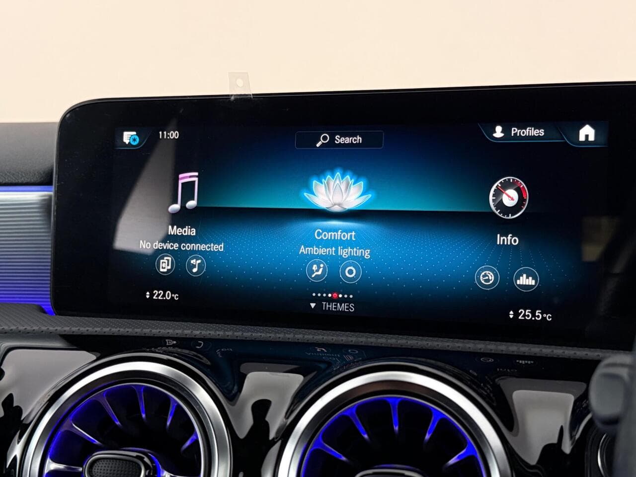 Mercedes-Benz A Class thumbnail Infotainment System