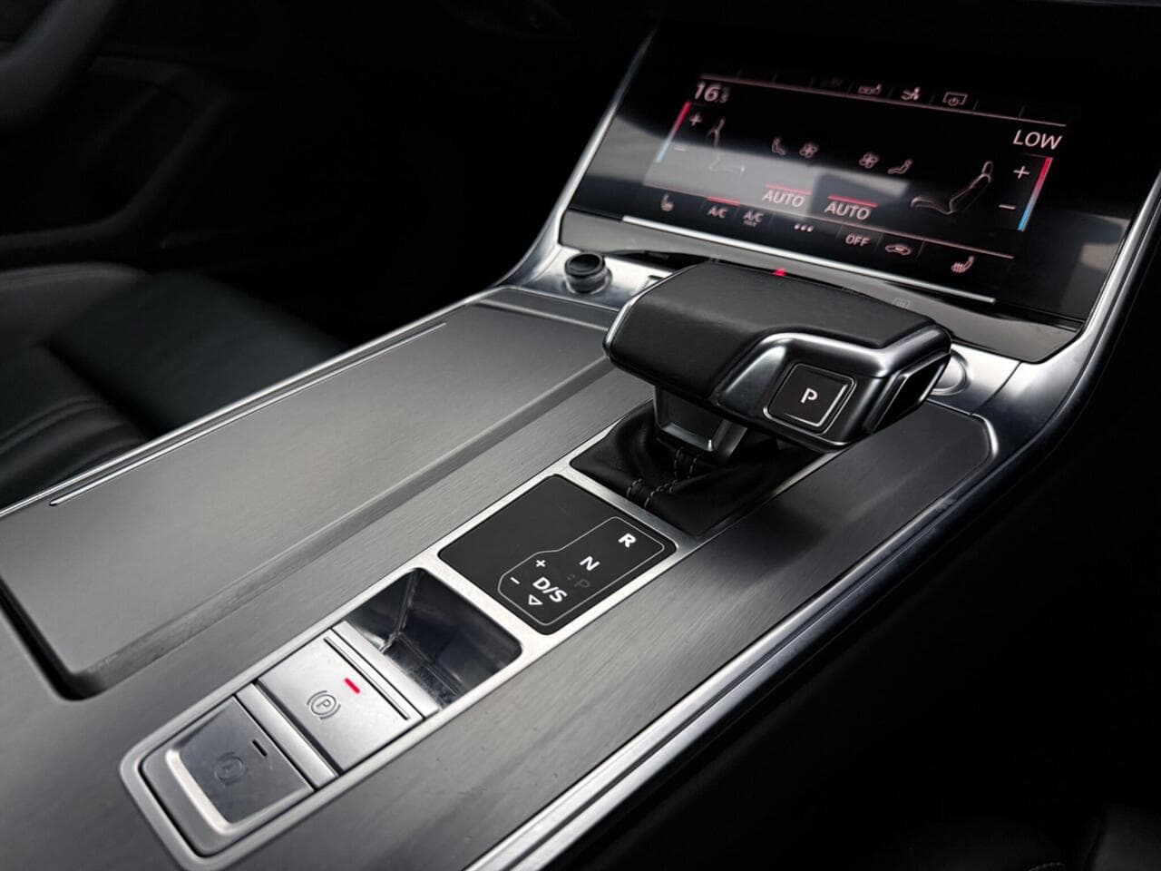 Audi A7 thumbnail Interior Front