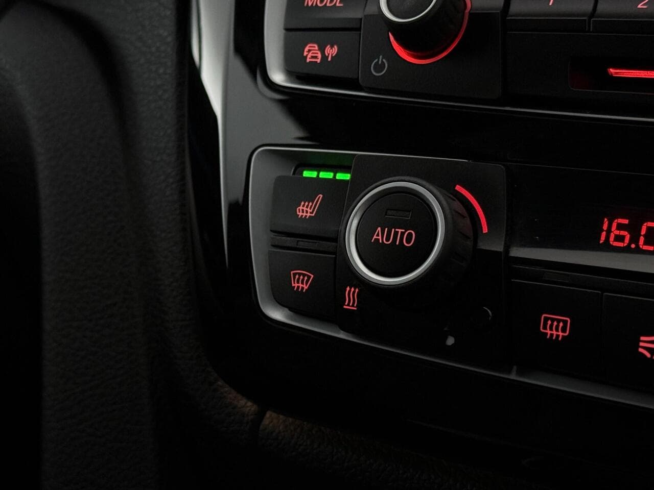 BMW 3 Series Gran Turismo thumbnail Misc Controls