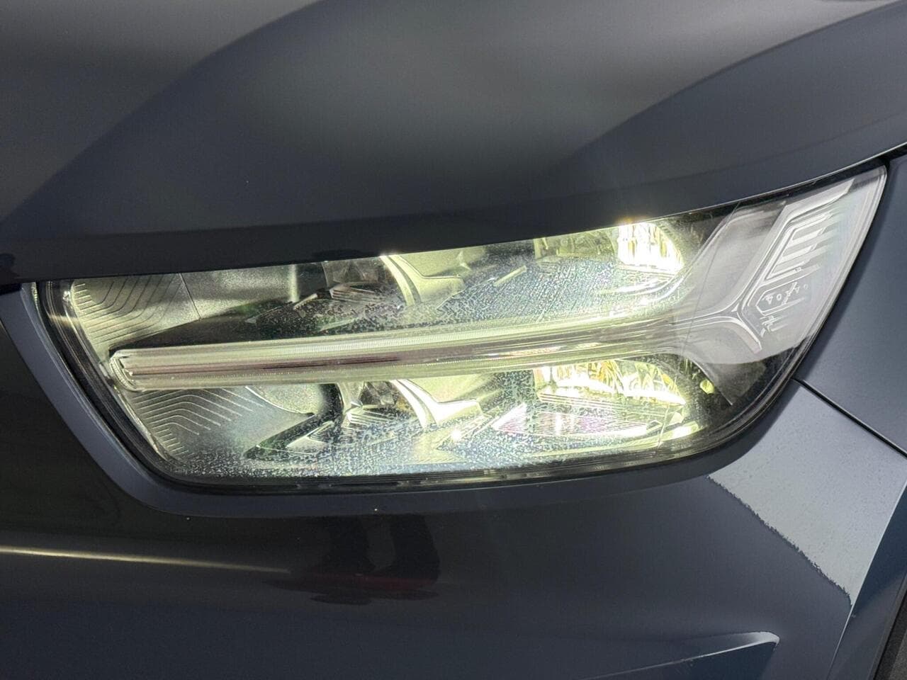 Volvo XC40 thumbnail Lights Front