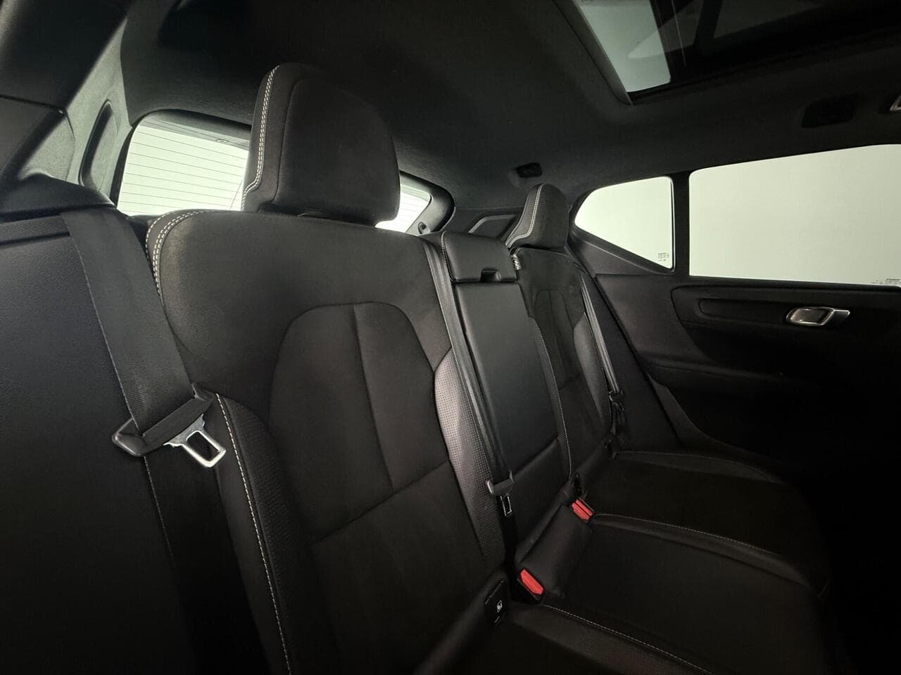 Volvo XC40 thumbnail Seats Rear