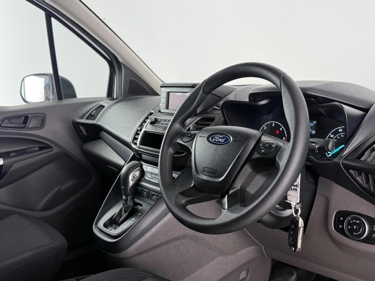 Ford Transit Connect thumbnail Interior Front