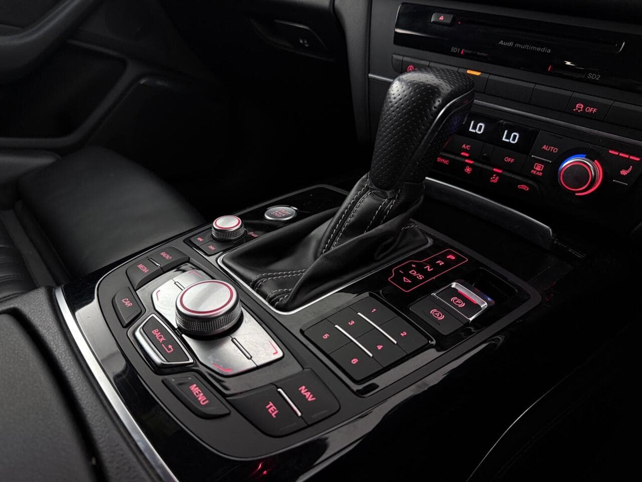 Audi A6 Avant thumbnail Interior Front
