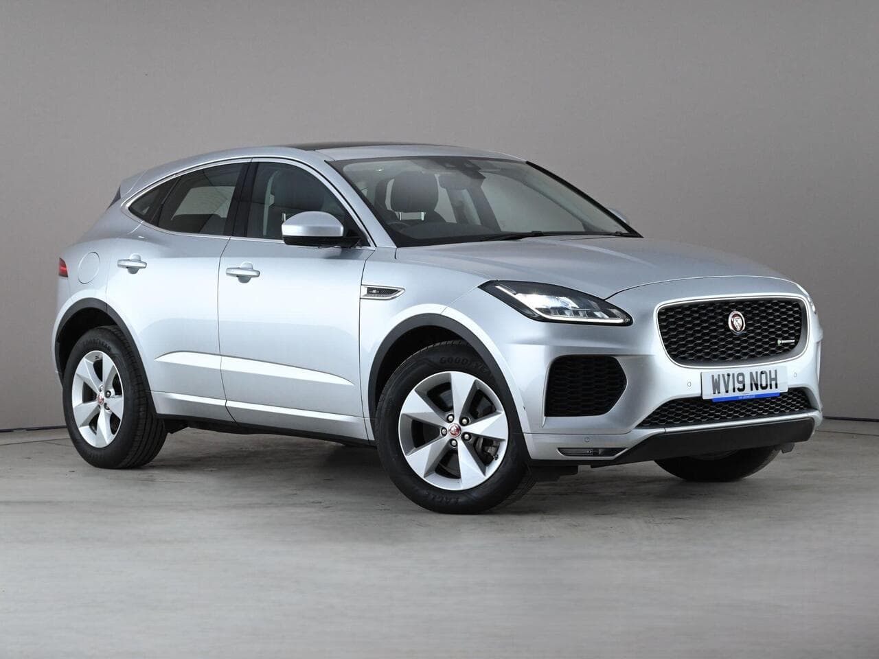 Jaguar E-PACE - Jaguar E-PACE 2.0 P200 R-Dynamic S Auto AWD Euro 6 (s/s) 5dr