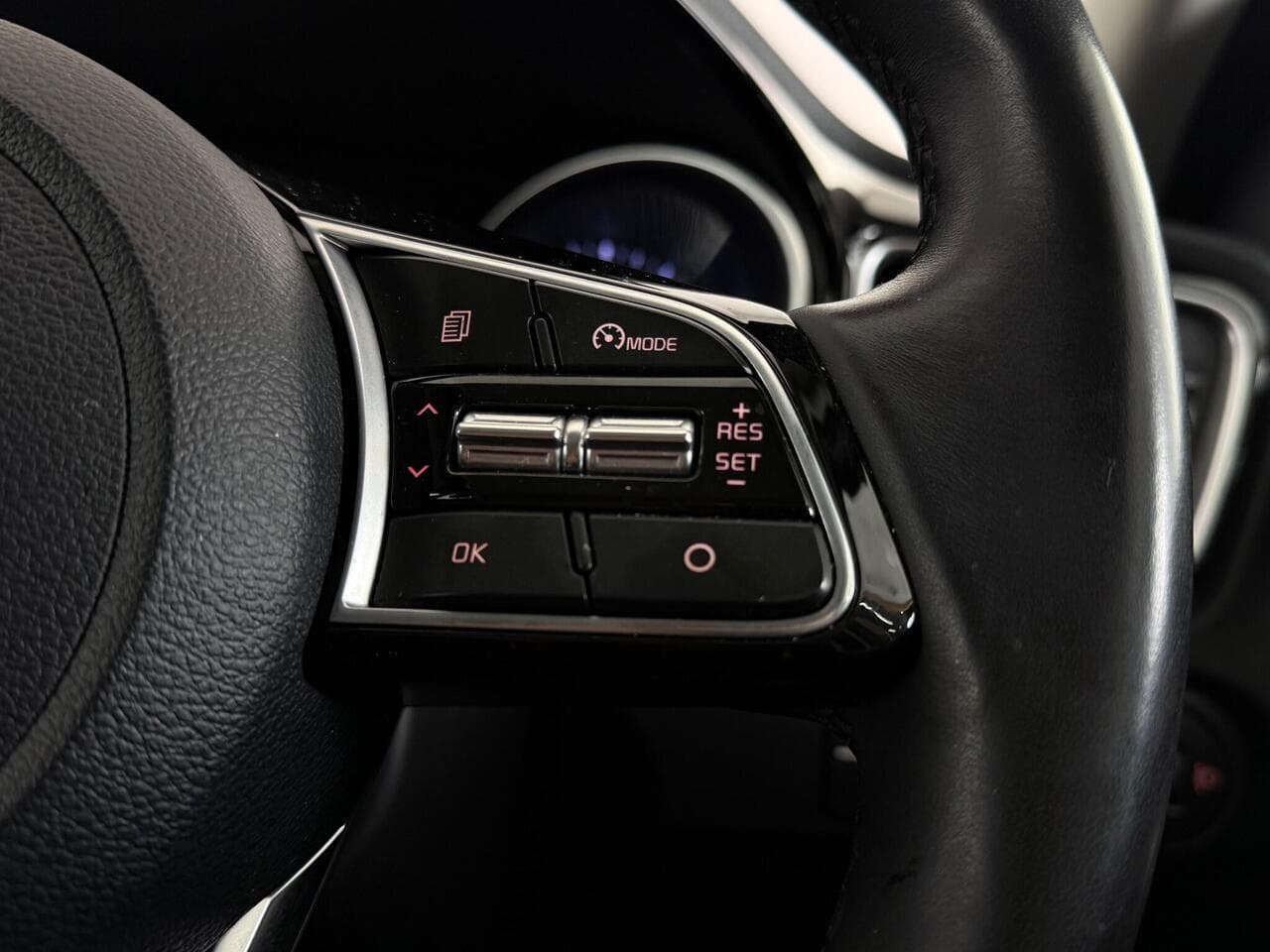 Kia XCeed thumbnail Misc Controls