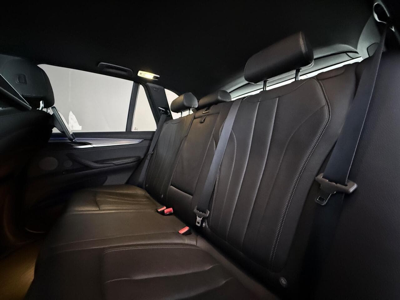 BMW X5 thumbnail Seats Rear