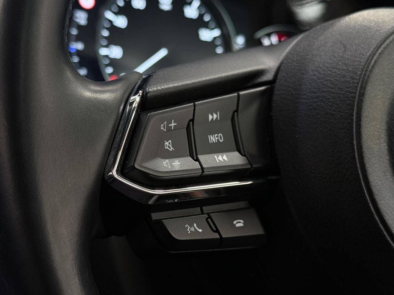 Mazda CX-5 thumbnail Misc Controls