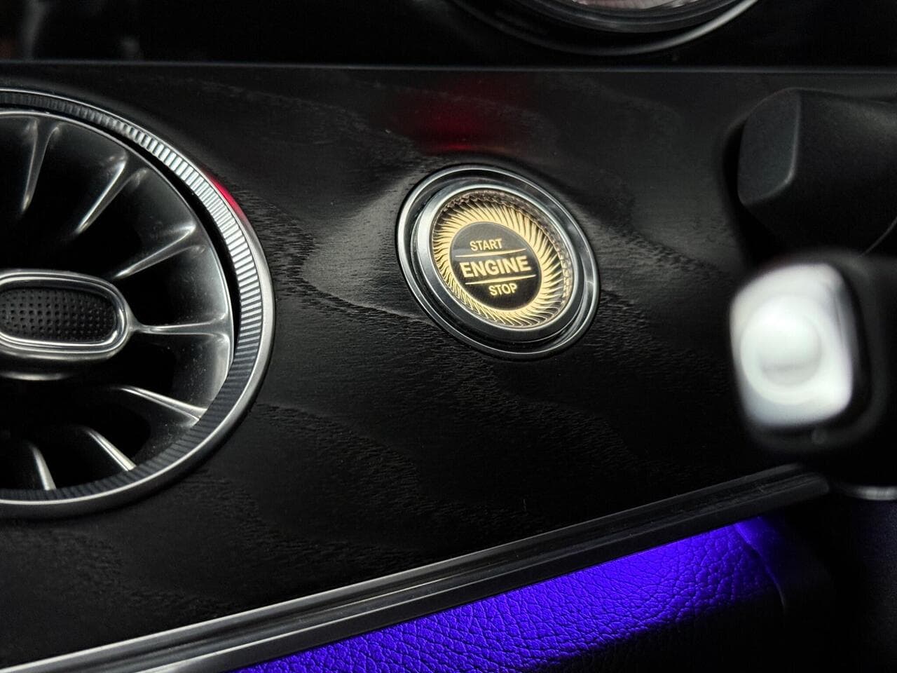 Mercedes-Benz E Class thumbnail Misc Controls