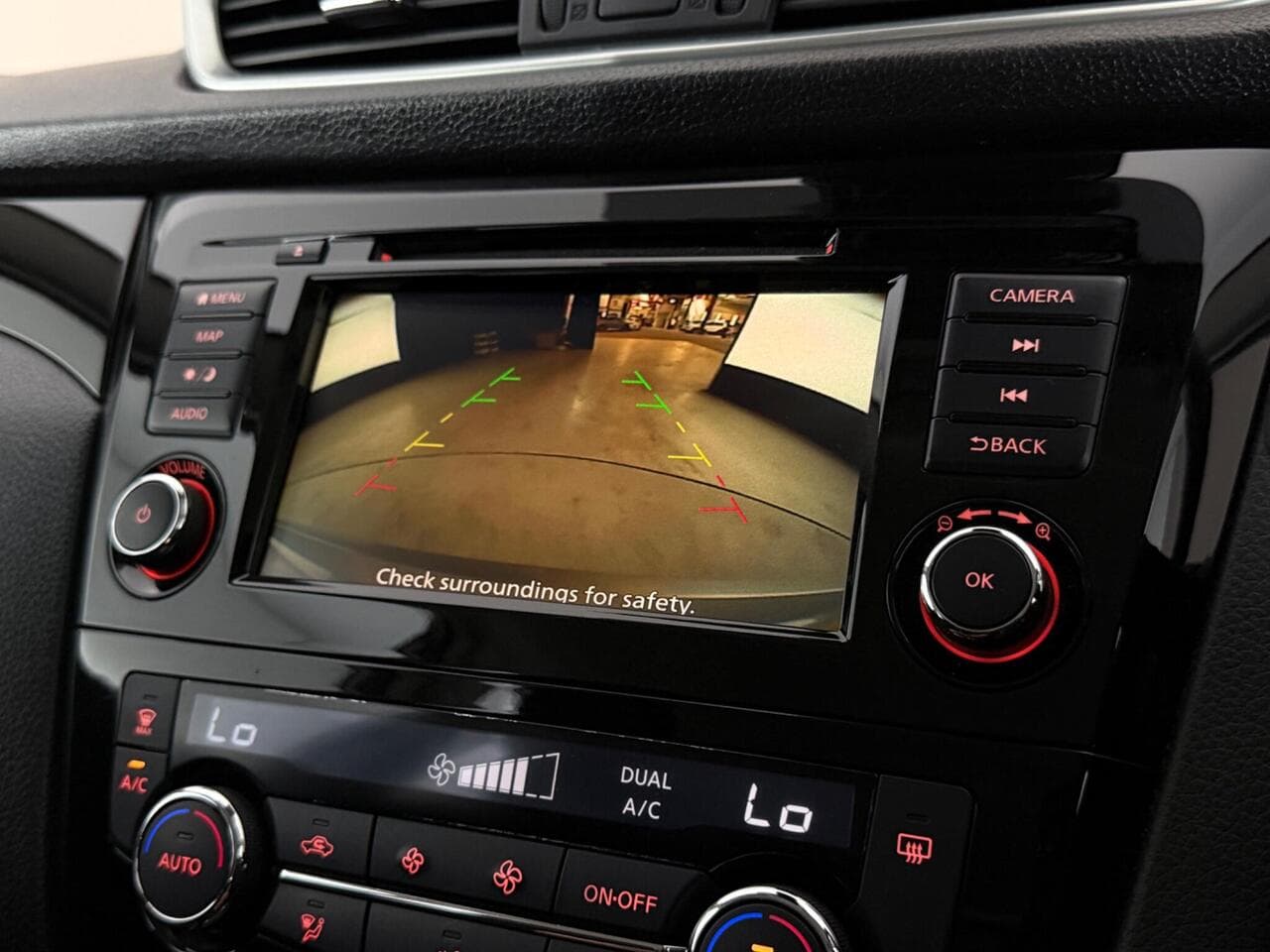 Nissan Qashqai thumbnail Infotainment System