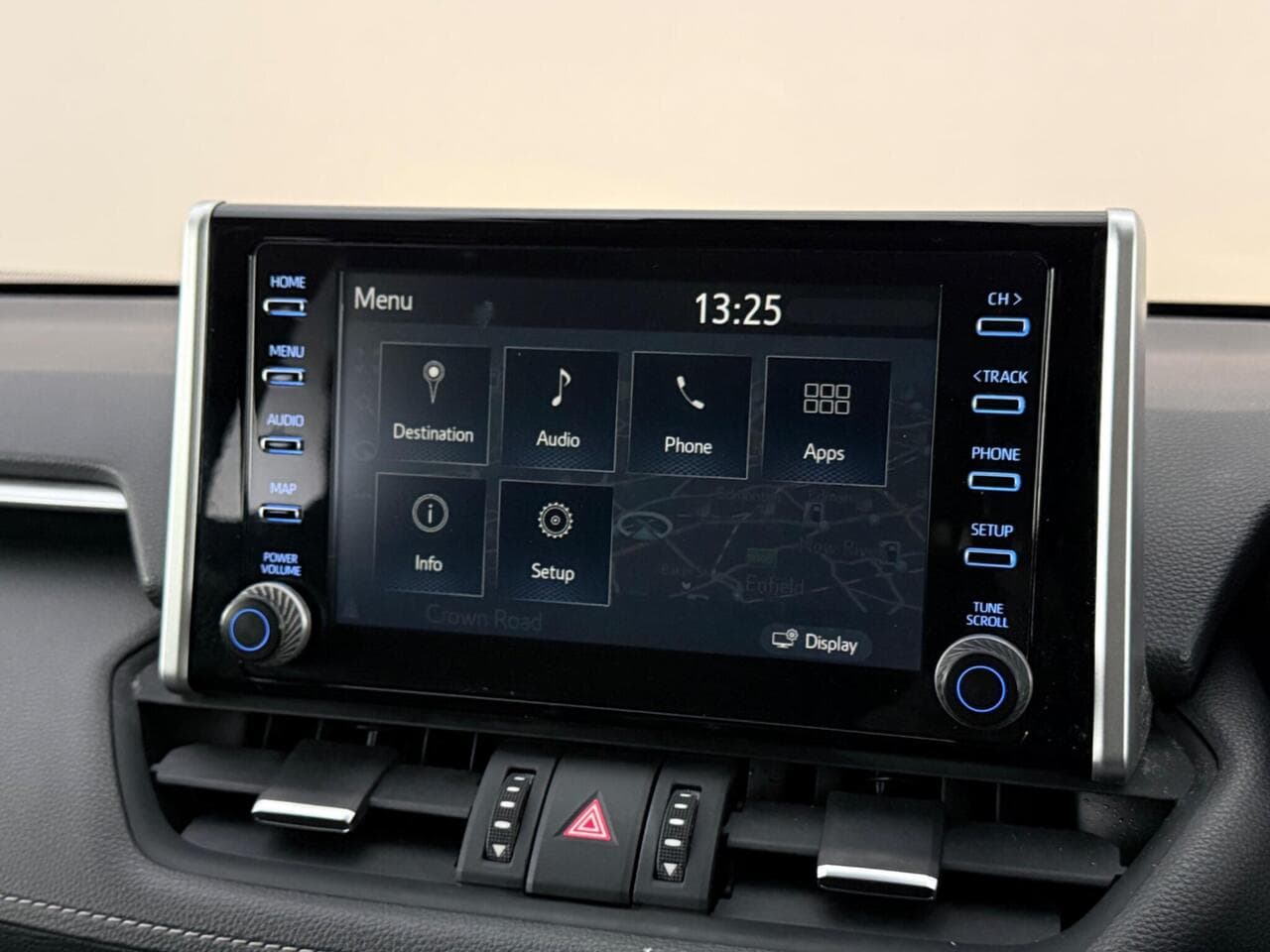 Toyota RAV4 thumbnail Infotainment System
