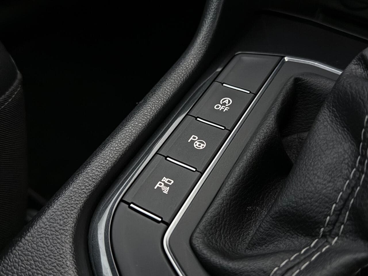 Volkswagen Tiguan thumbnail Misc Controls