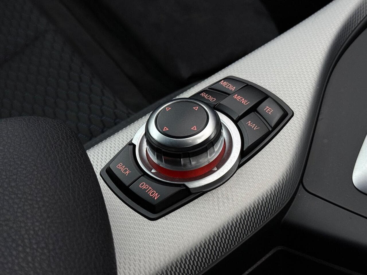 BMW 1 Series thumbnail Misc Controls