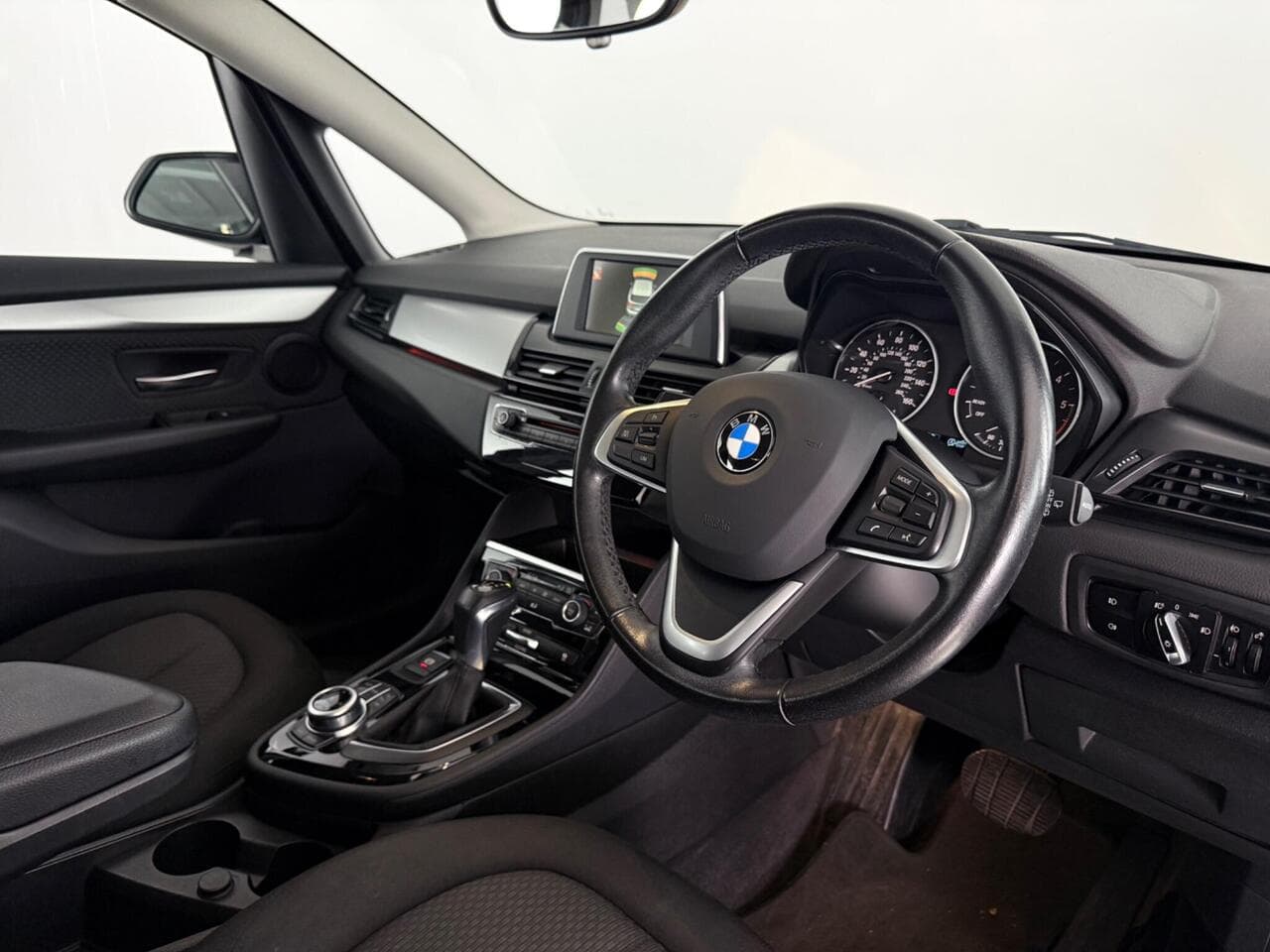 BMW 2 Series Active Tourer thumbnail Interior Front