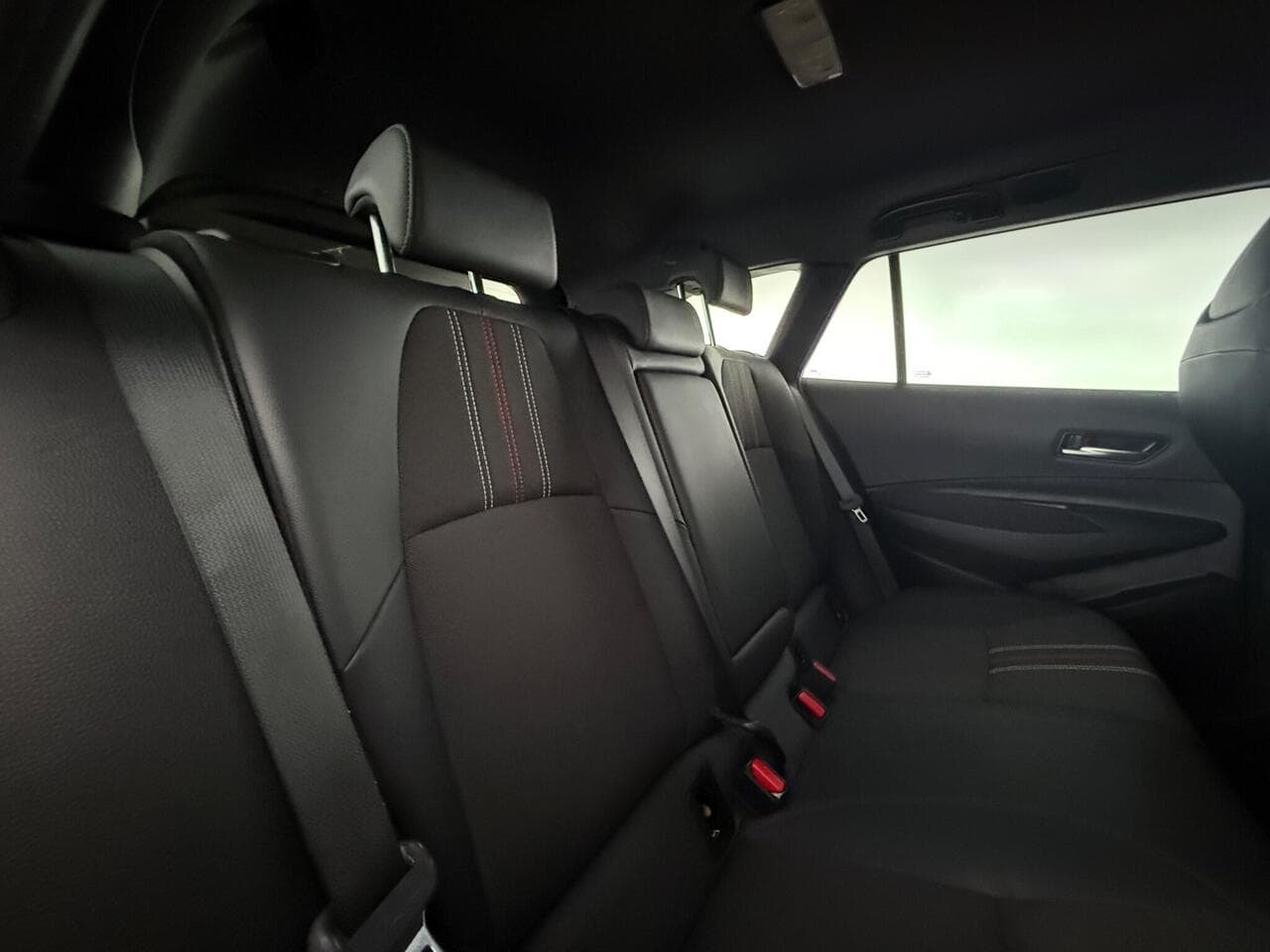 Toyota Corolla thumbnail Seats Rear