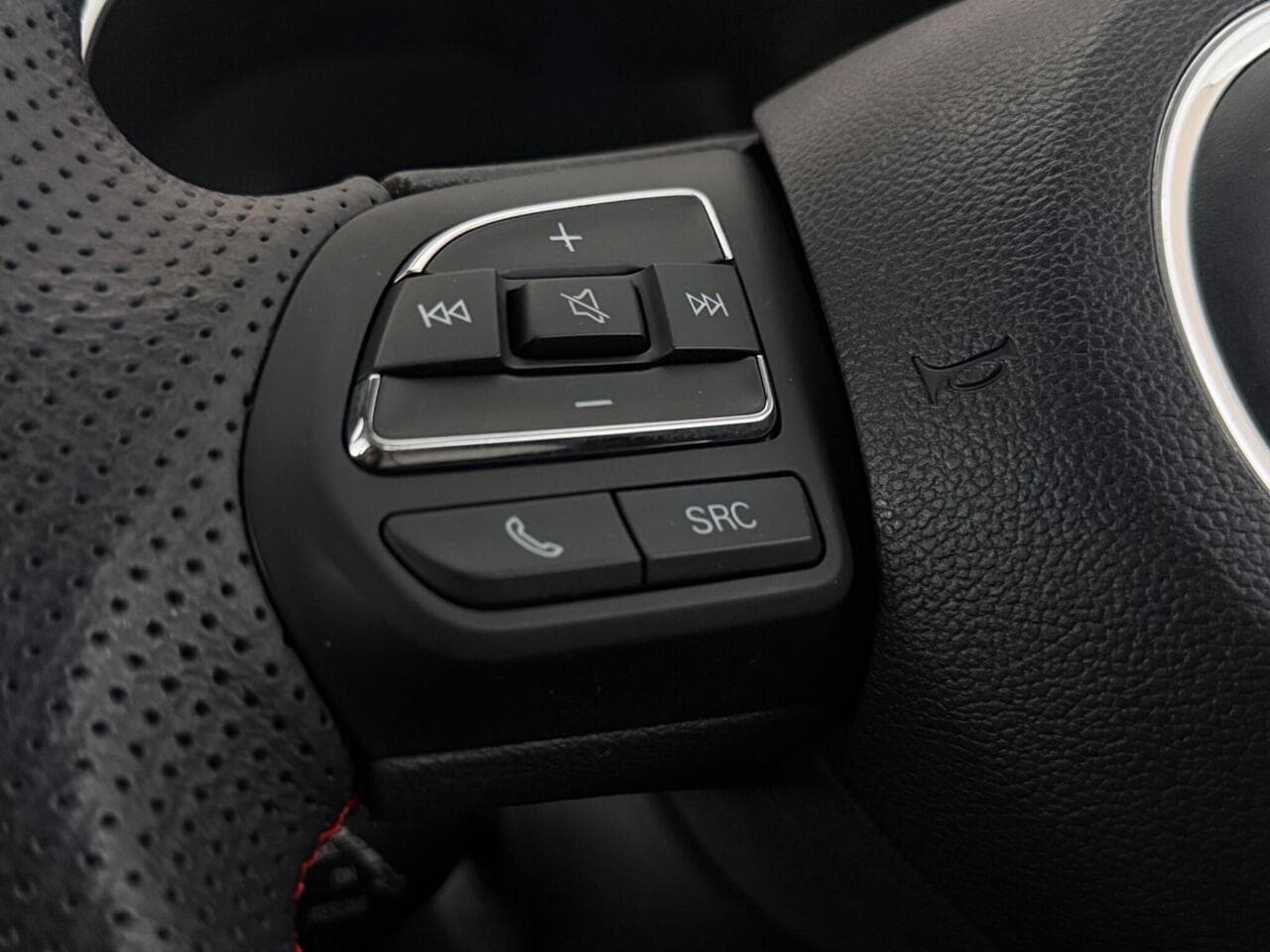 MG MG ZS thumbnail Misc Controls