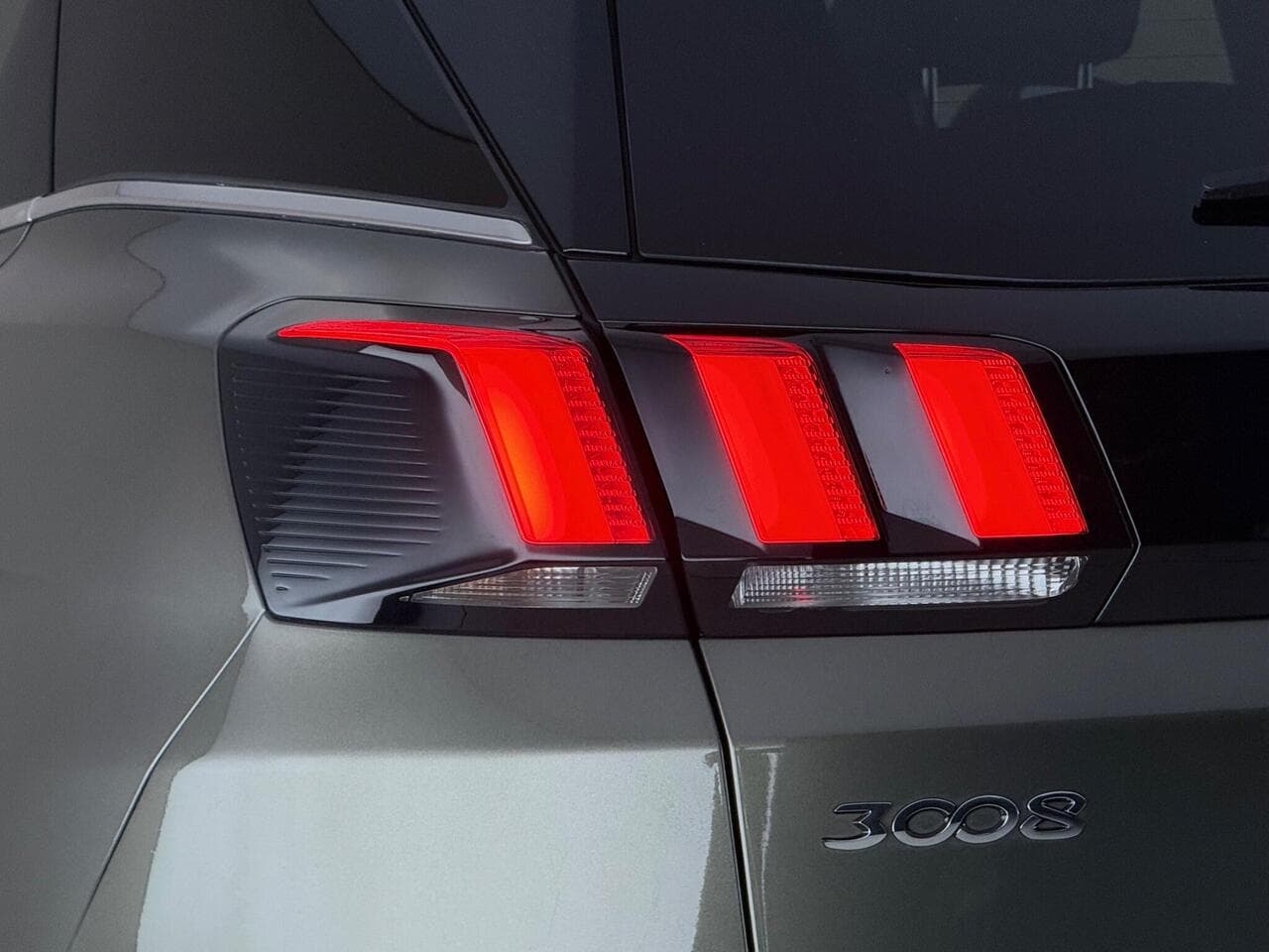 Peugeot 3008 thumbnail Lights Rear