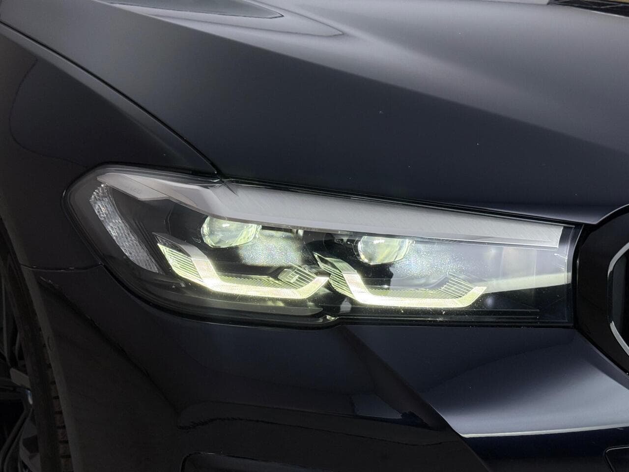 BMW 5 Series thumbnail Lights Front