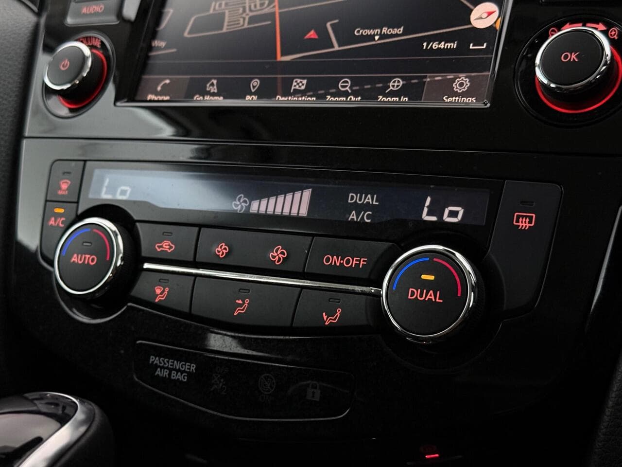 Nissan Qashqai thumbnail Infotainment System