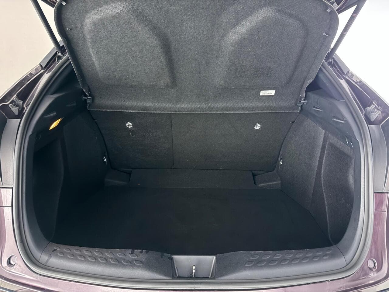 Toyota C-HR thumbnail Boot