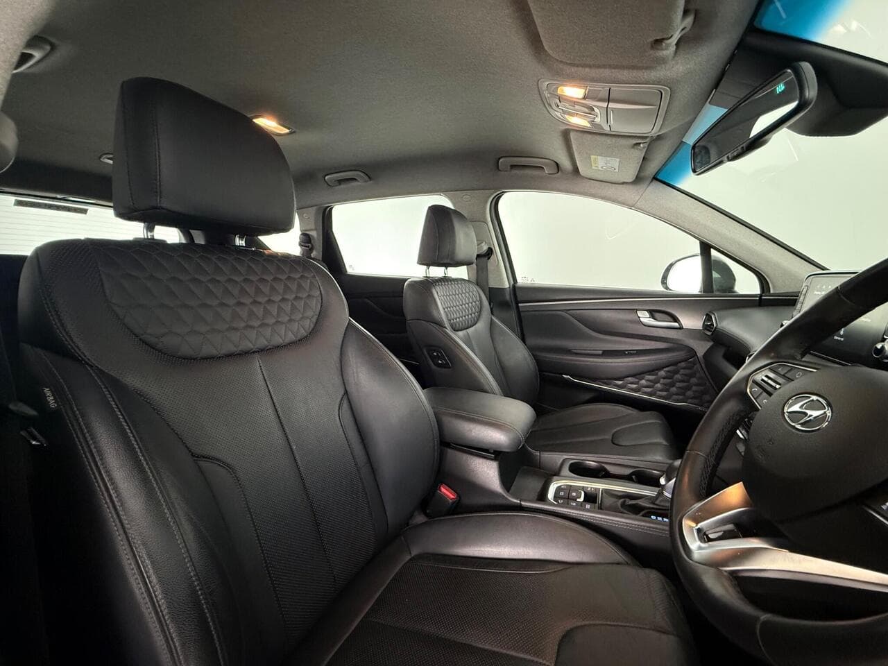 Hyundai Santa Fe thumbnail Seat Driver