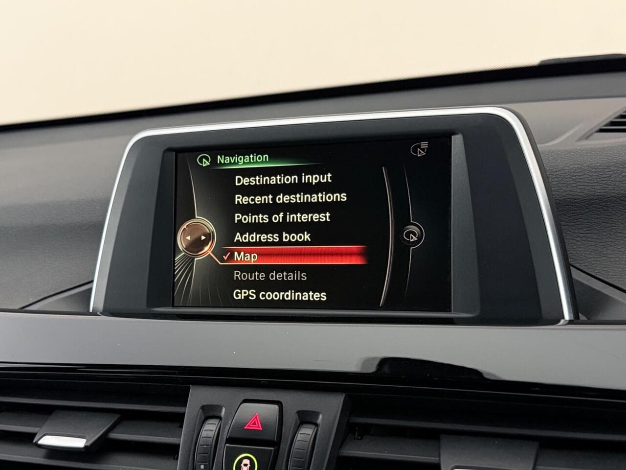 BMW X1 thumbnail Infotainment System