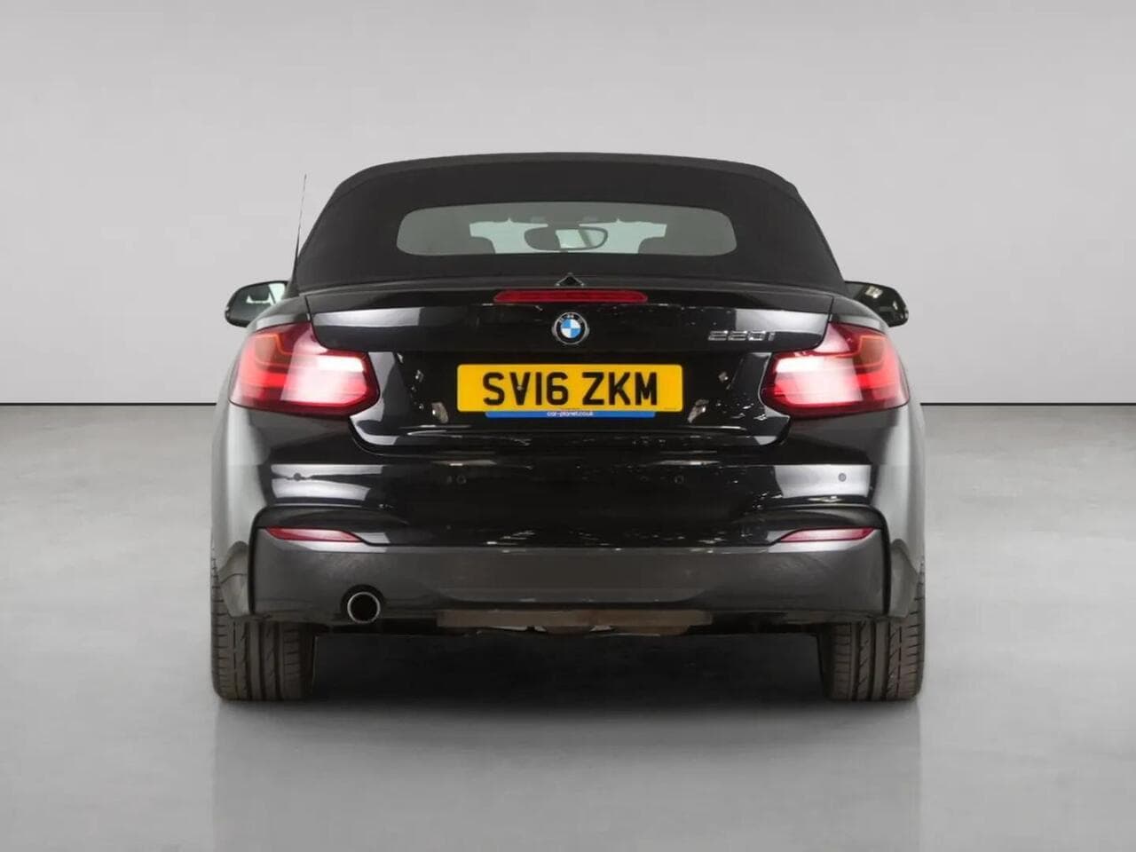 BMW 2 Series thumbnail Rear