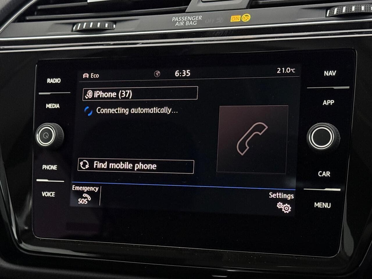 Volkswagen Touran thumbnail Infotainment System
