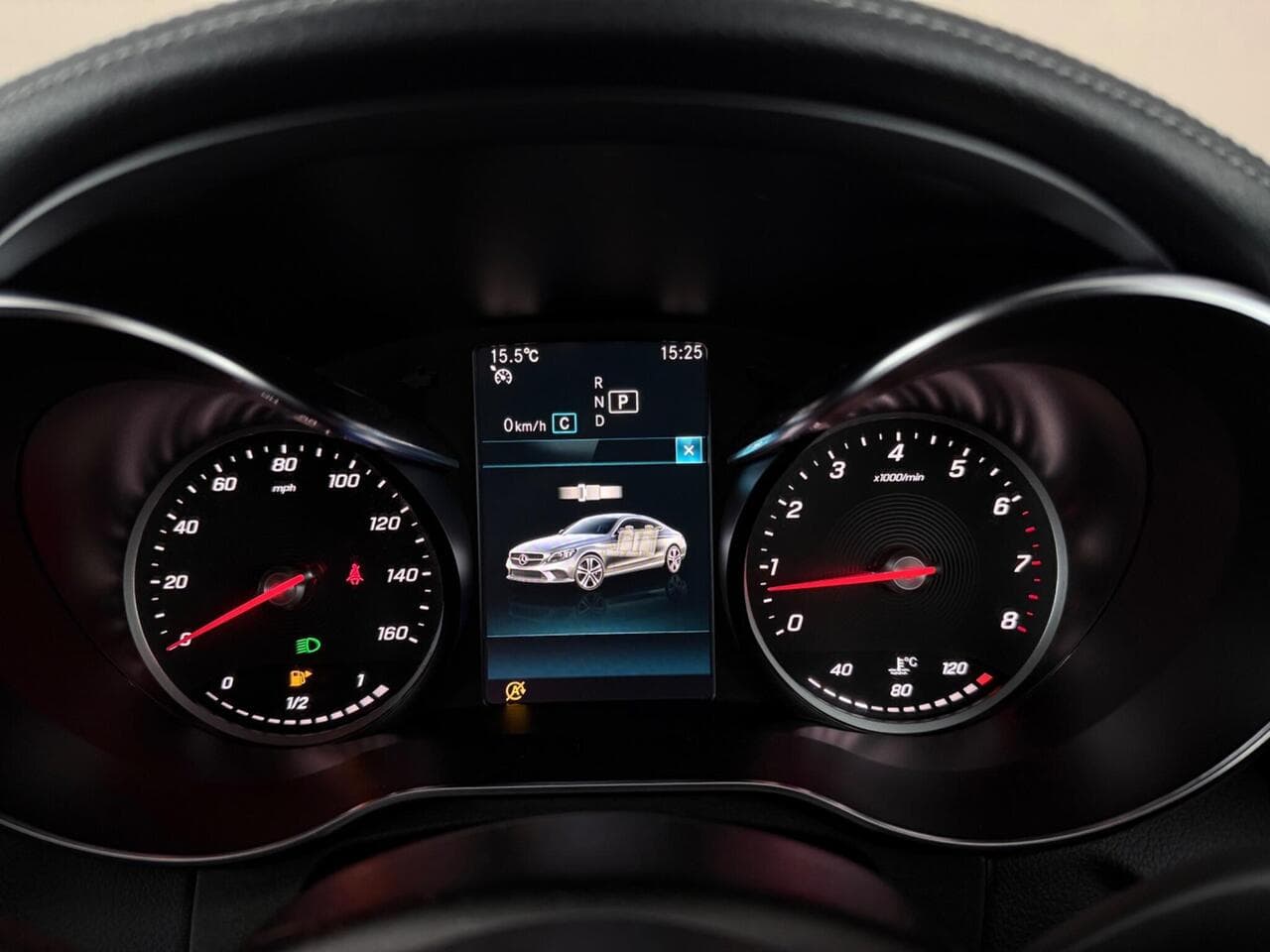 Mercedes-Benz C Class thumbnail Driver Instruments
