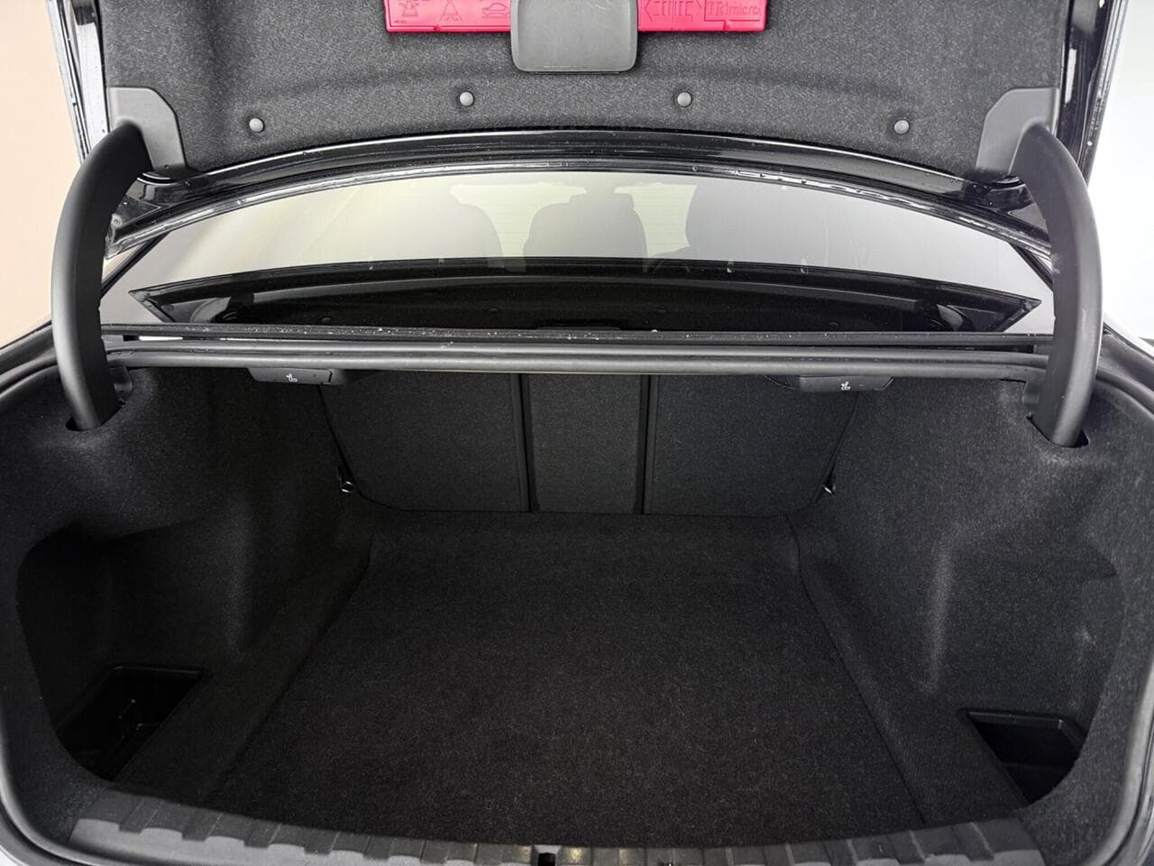 BMW 3 Series thumbnail Boot
