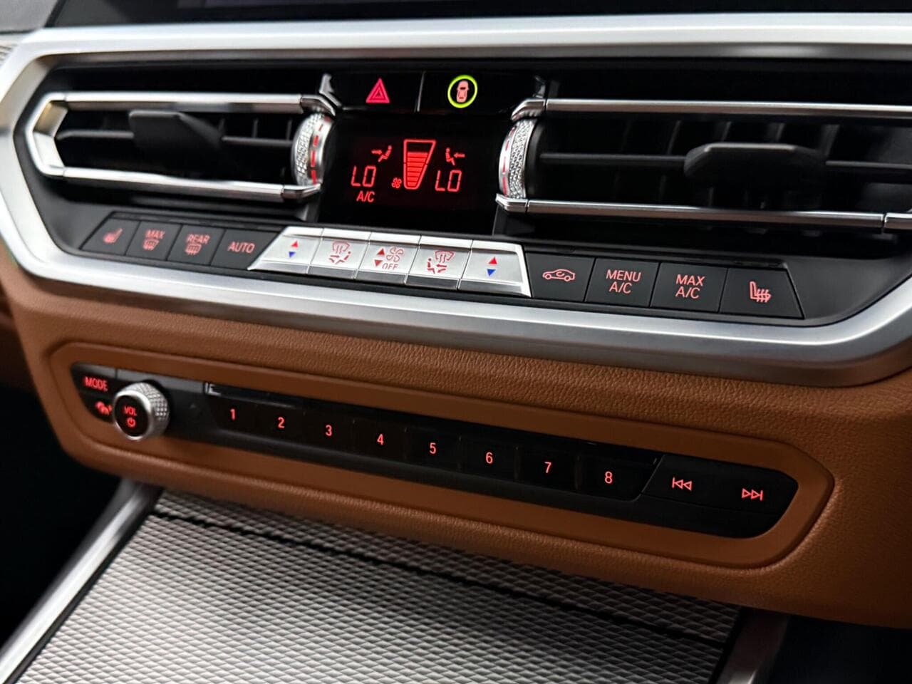 BMW 3 Series thumbnail Infotainment System