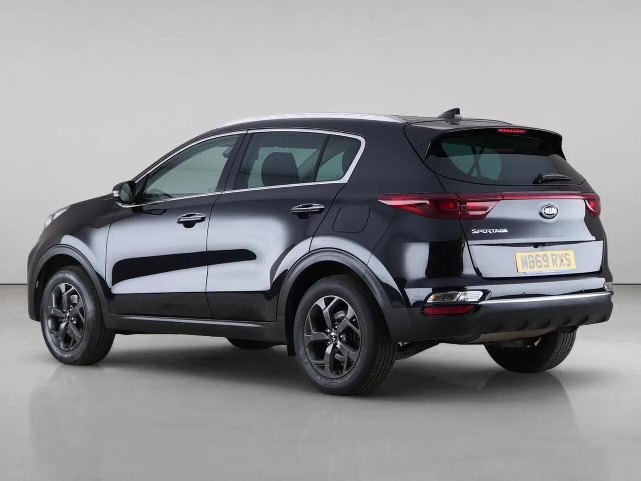 Kia Sportage thumbnail Rear Left