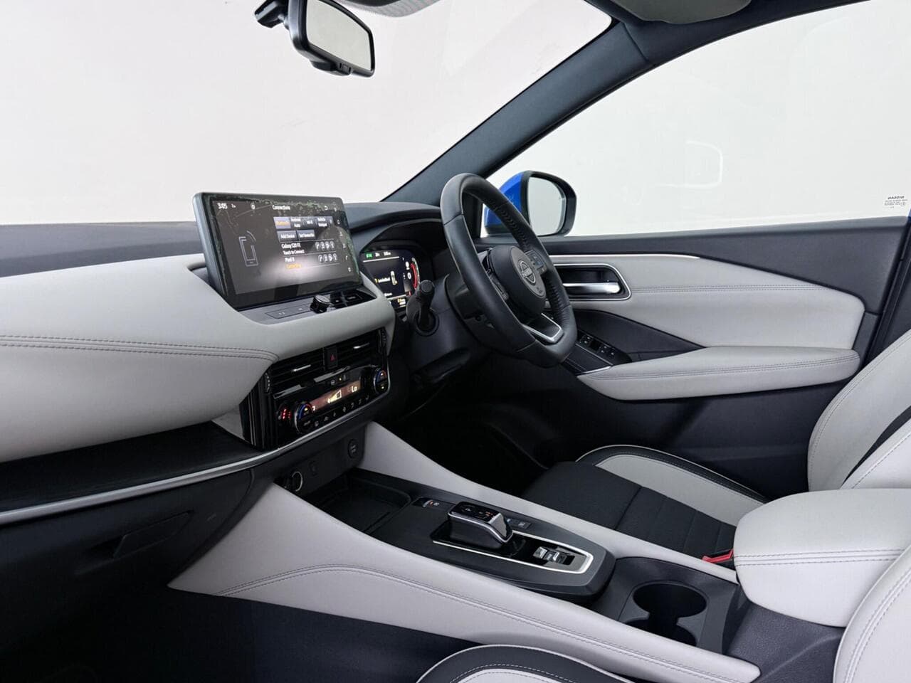Nissan Qashqai thumbnail Interior Front
