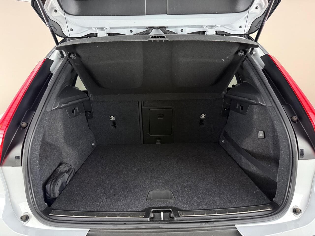 Volvo XC40 thumbnail Boot