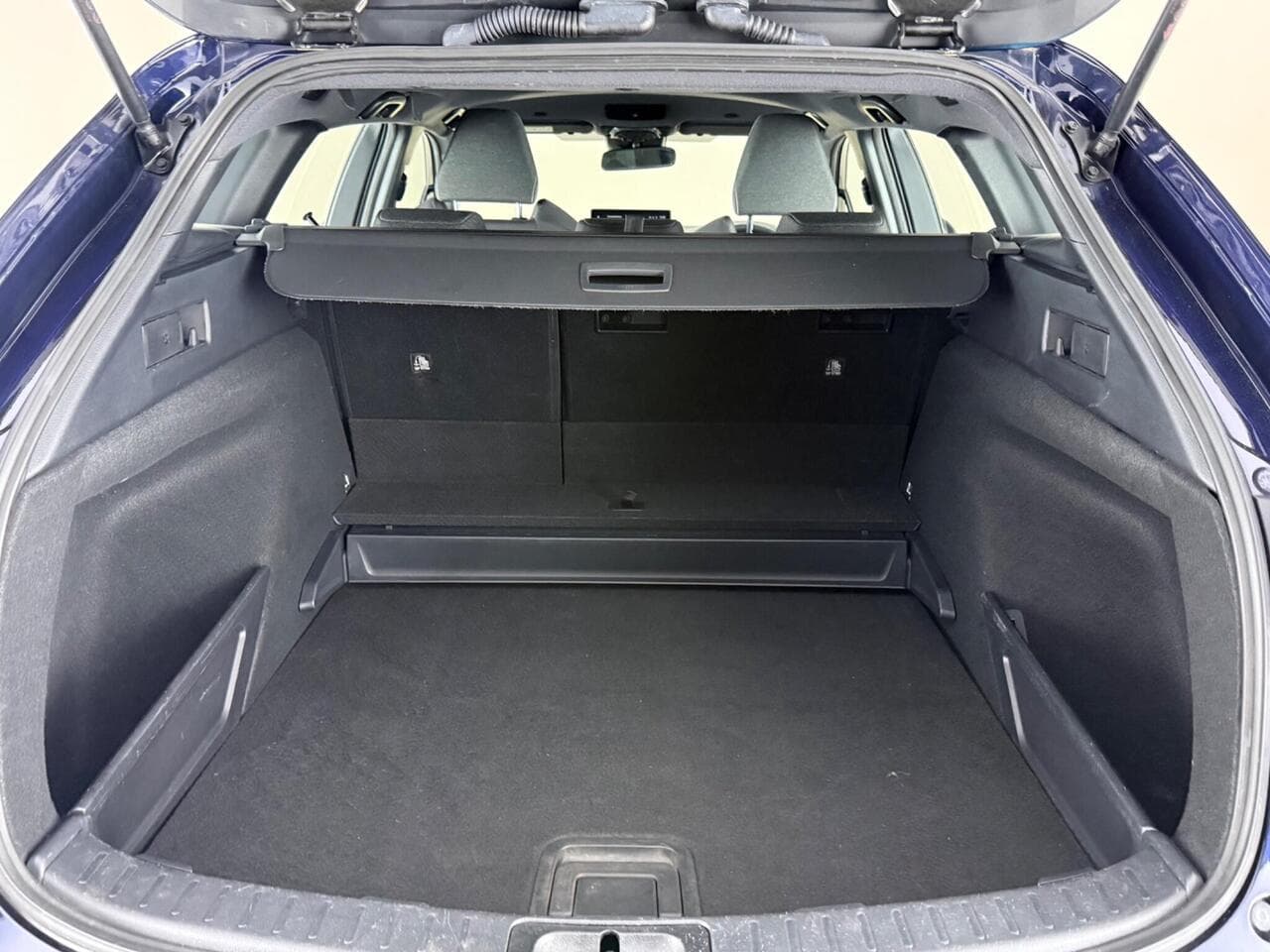 Toyota Corolla thumbnail Boot