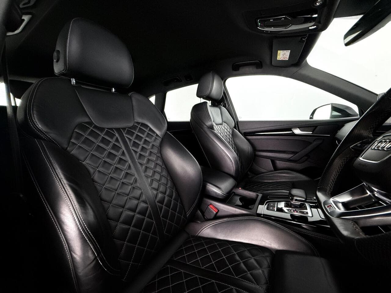 Audi Q5 thumbnail Seat Driver