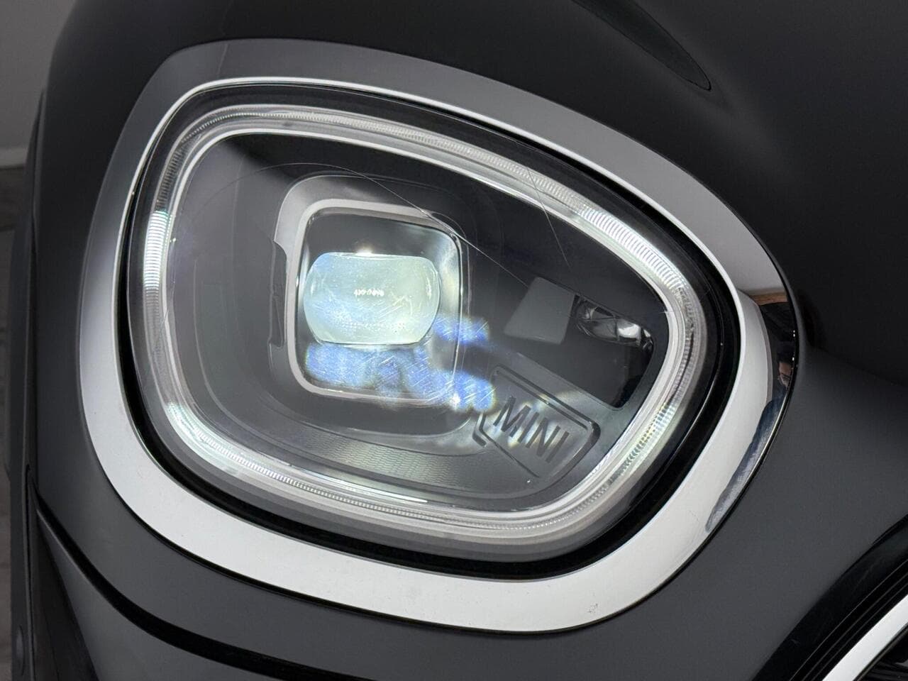 MINI Countryman thumbnail Inconclusive