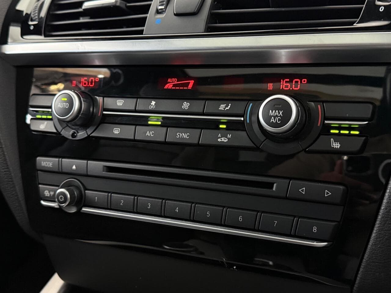 BMW X3 thumbnail Infotainment System