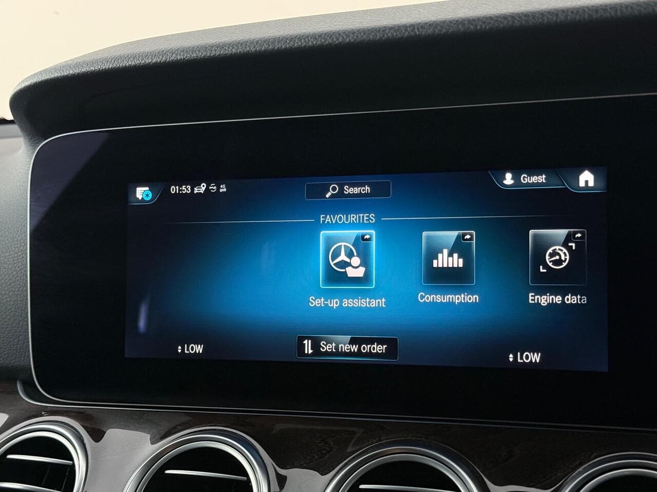Mercedes-Benz E Class thumbnail Infotainment System