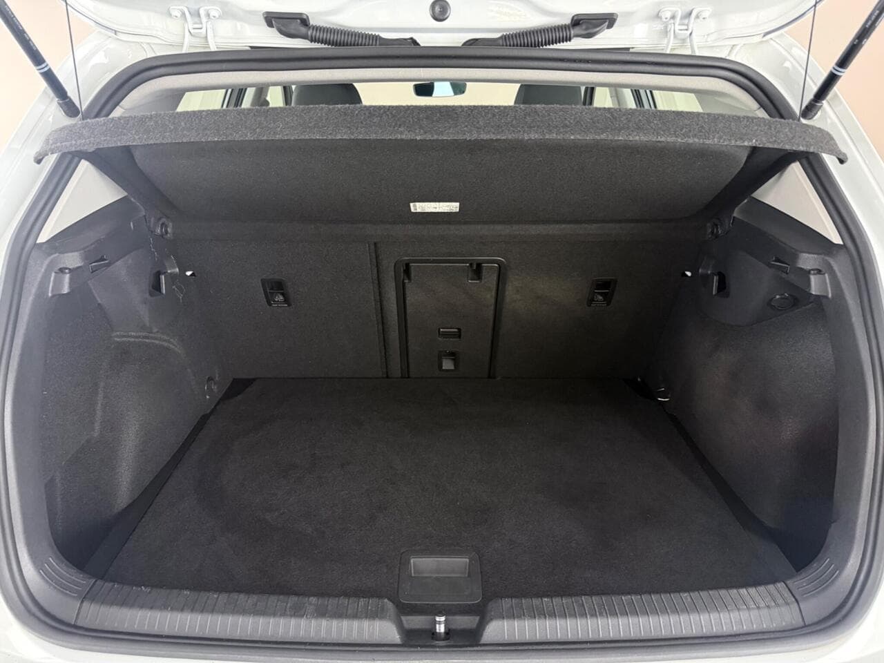 Volkswagen Golf thumbnail Boot