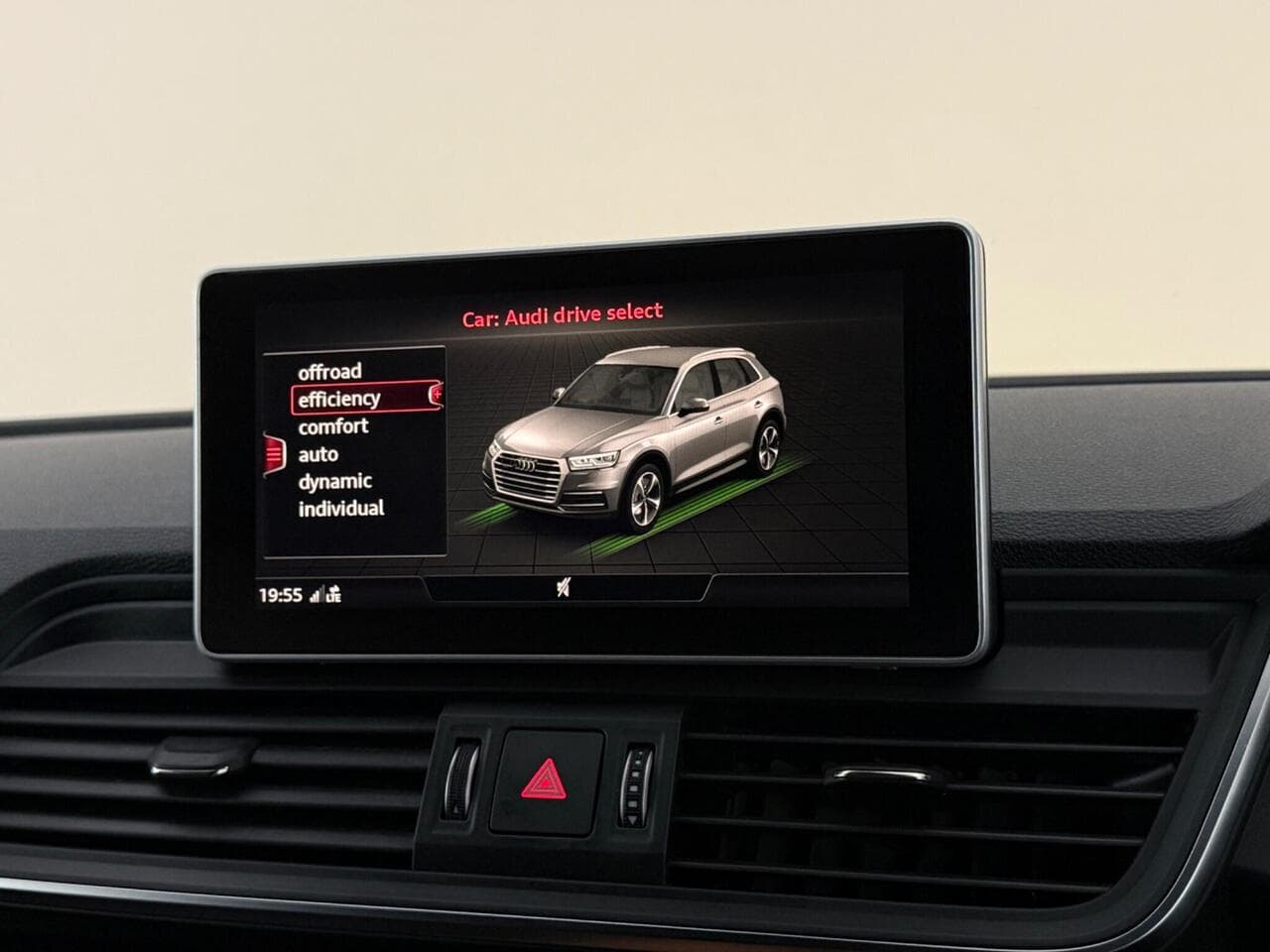 Audi Q5 thumbnail Infotainment System