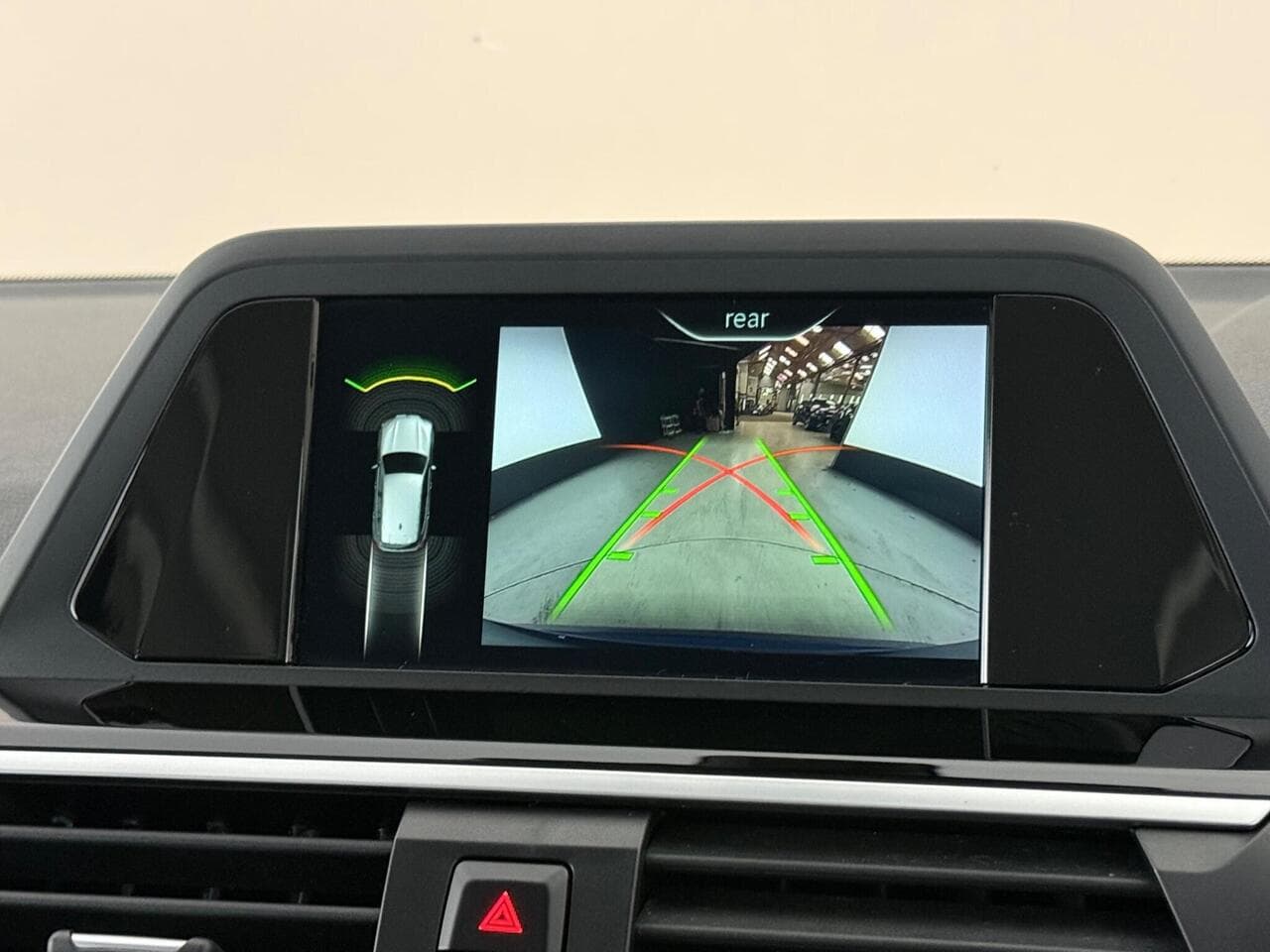BMW X3 thumbnail Infotainment System
