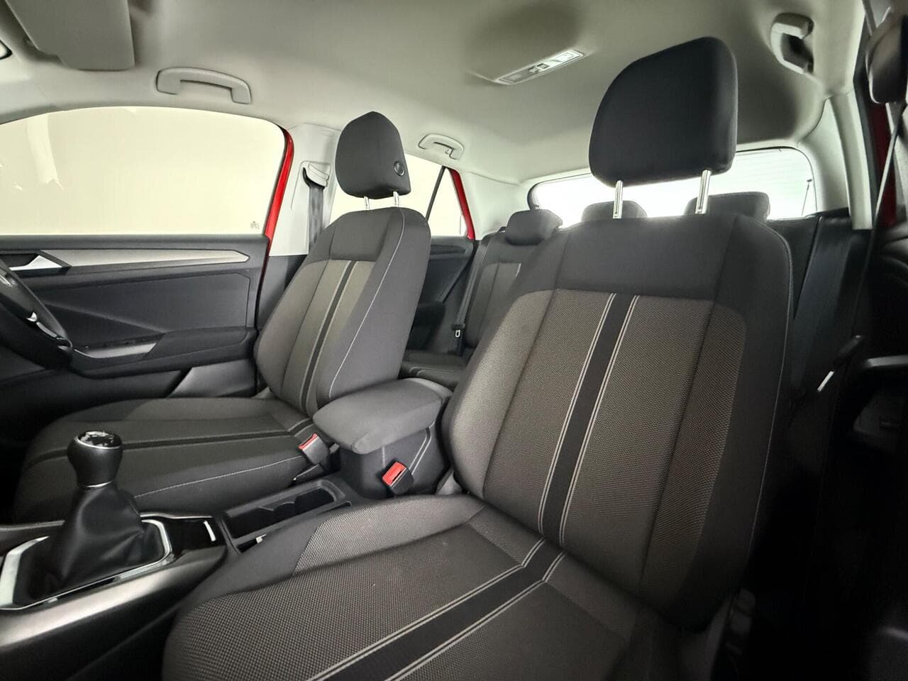 Volkswagen T-Roc thumbnail Seat Front Passenger