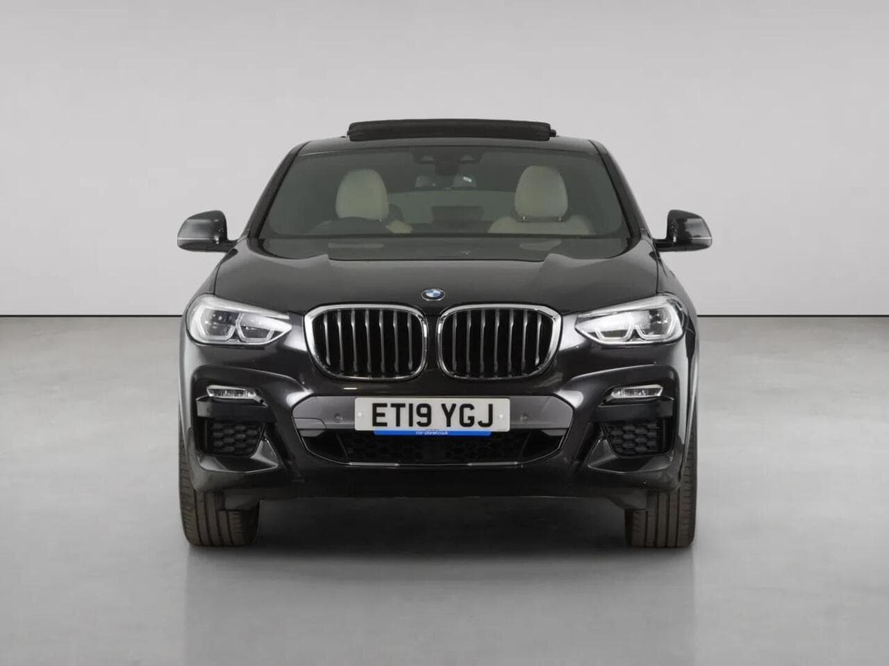 BMW X4 thumbnail Front