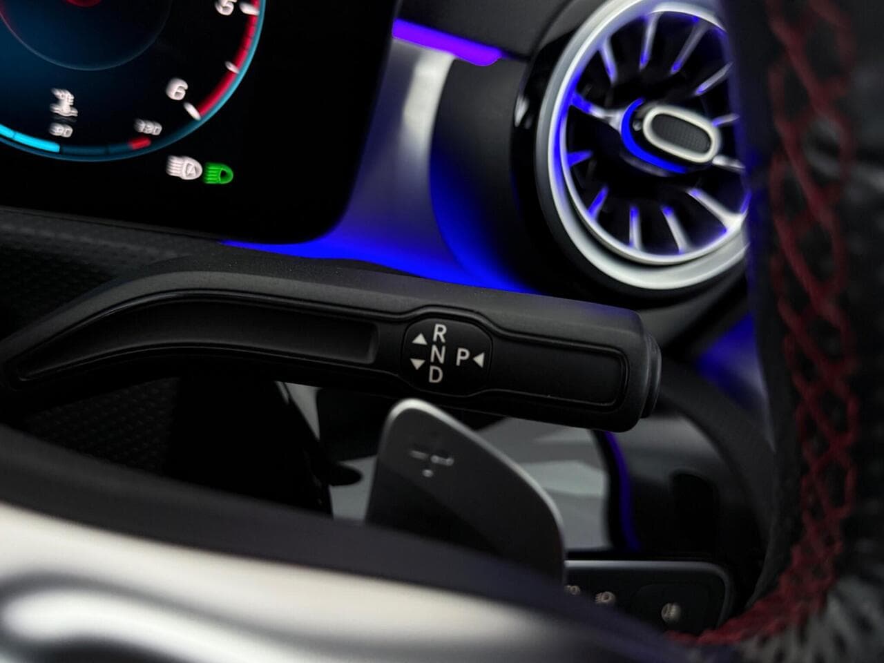Mercedes-Benz CLA thumbnail Misc Controls