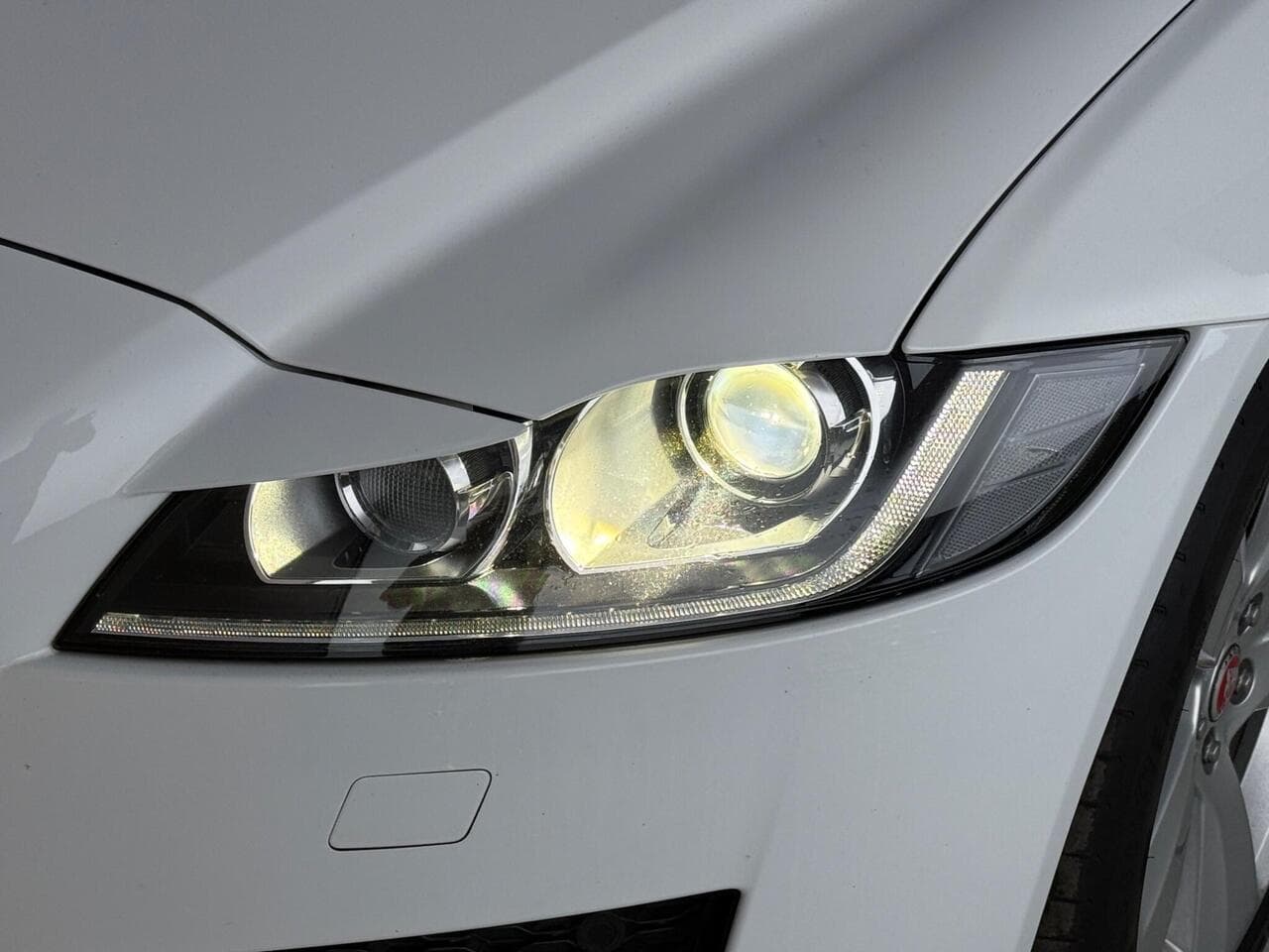 Jaguar XF thumbnail Lights Front