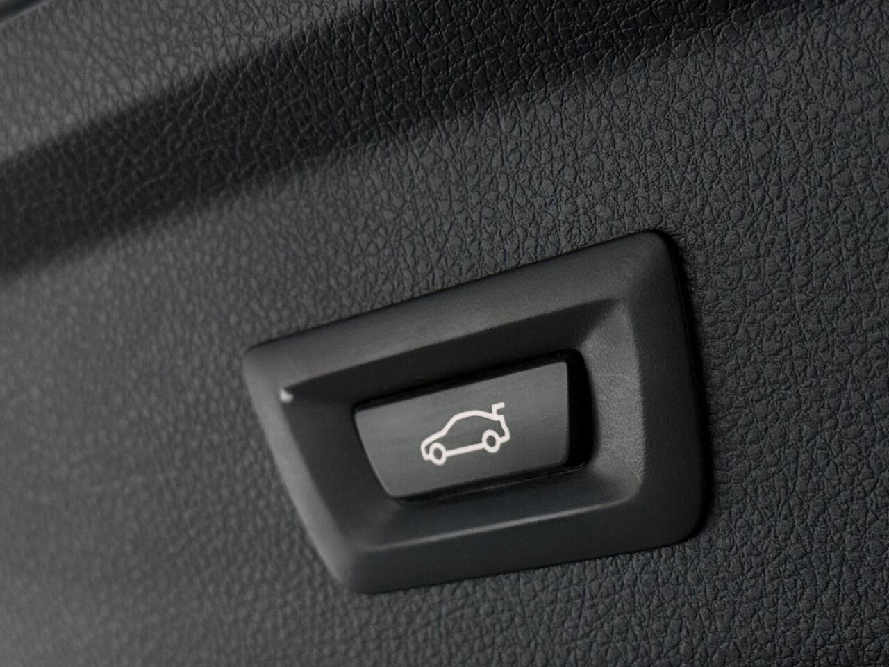 BMW 3 Series Gran Turismo thumbnail Misc Controls